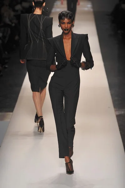 Look 7